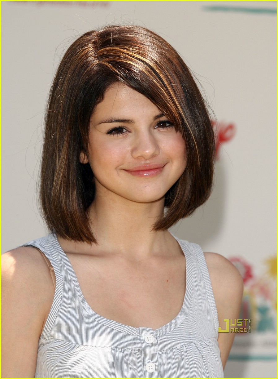 Hair Styles & Haircuts: Selena Gomez Hairstyles for 2011: Short And 